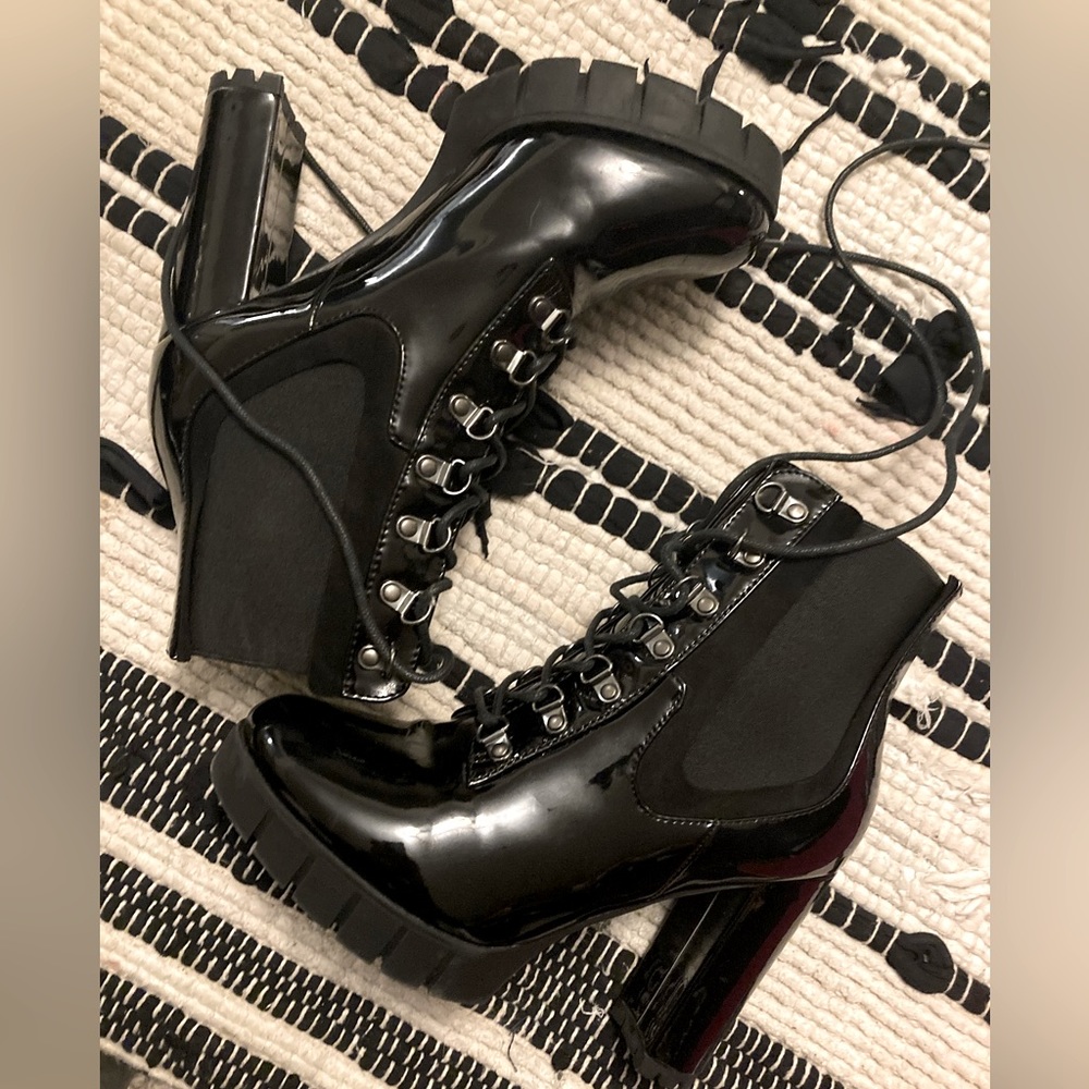 Black 🖤 Booties